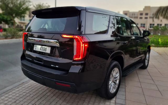 GMC YUKON - image 3