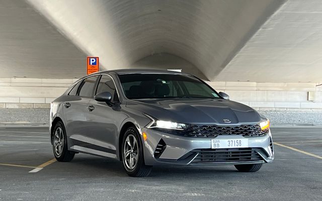 Kia K5 - image 4