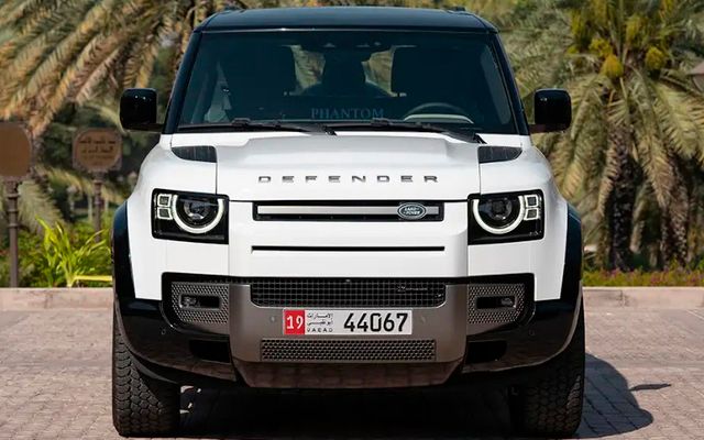 Land Rover Defender 90 SE V6 - image 2