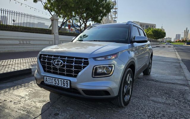 Hyundai Venue - image 1