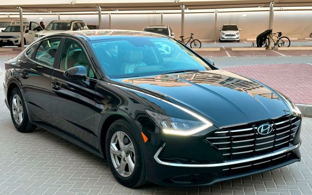 Hyundai Sonata - image 2