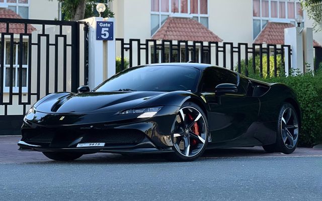 FERRARI SF90 STRADALE - image 1