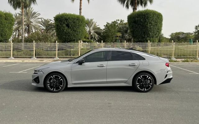 Kia K5 - image 2