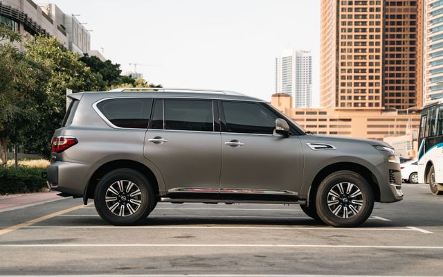 Nissan Patrol - image 4