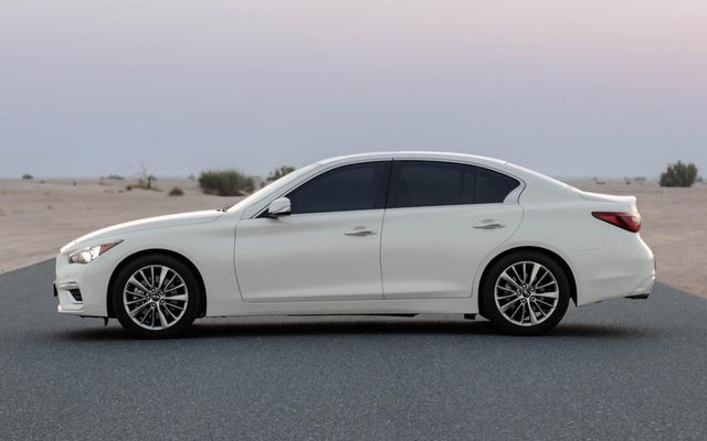 INFINITI Q50 - image 2