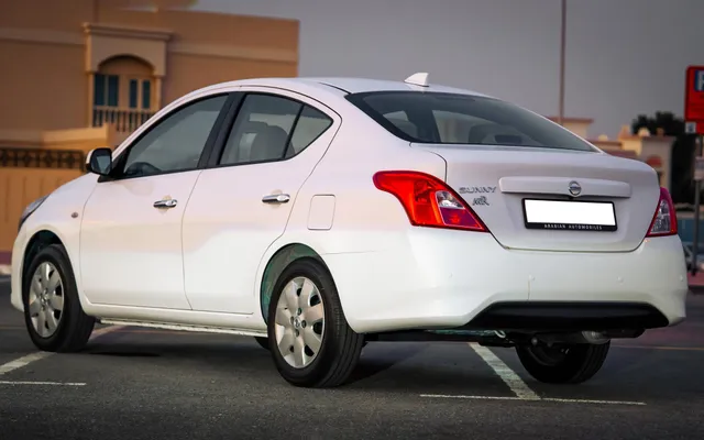 NISSAN SUNNY - image 4