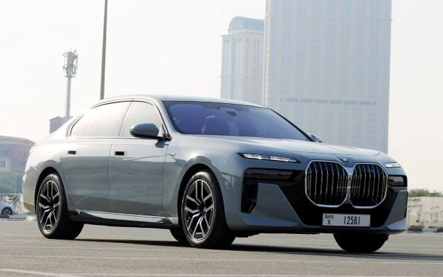 BMW 735 - image 4