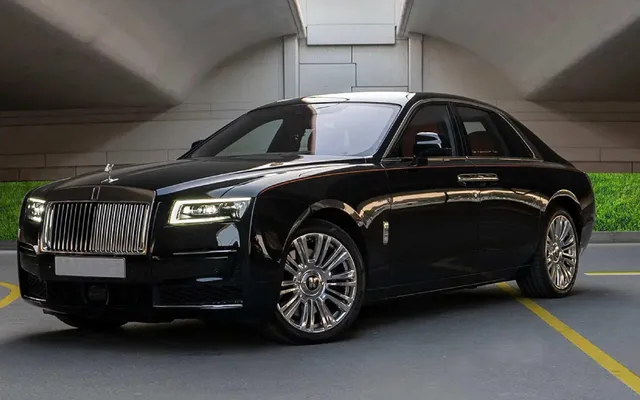 ROLLS ROYCE GHOST - image 1