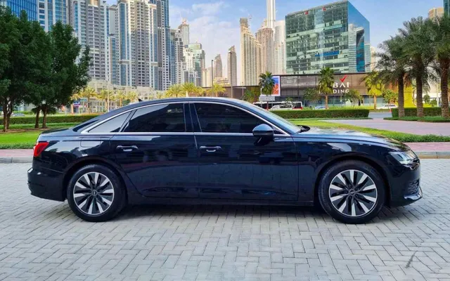 Audi A6 2022 - image 2