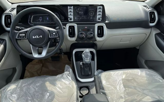 Kia Sonet - image 4