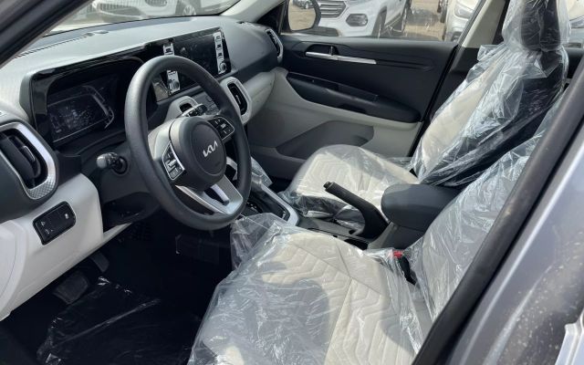 Kia Sonet - image 3