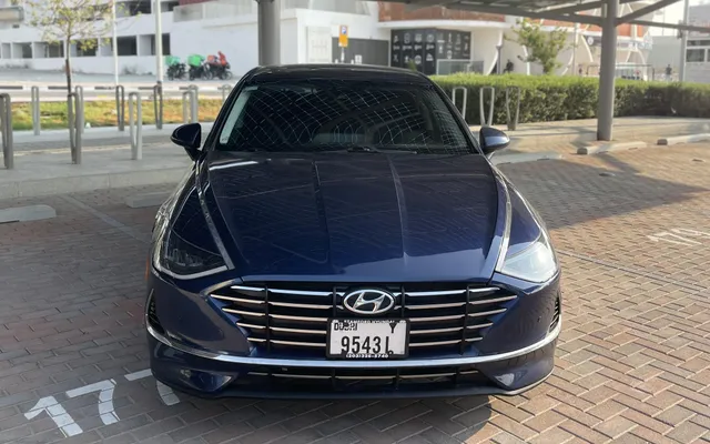 Hyundai Sonata SE - image 2