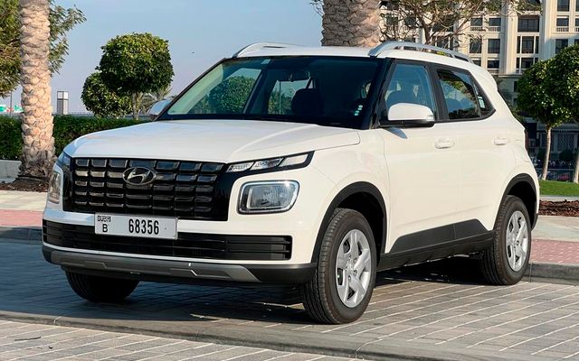 Hyundai Venue - image 1