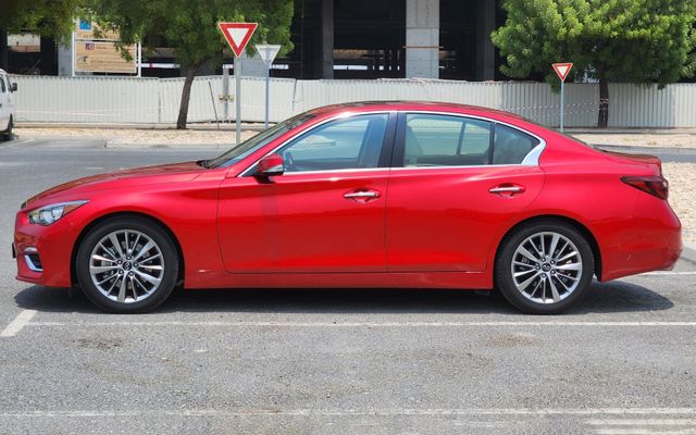 Infiniti Q50 - image 2