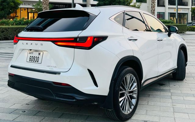 LEXUS NX 350 - image 4