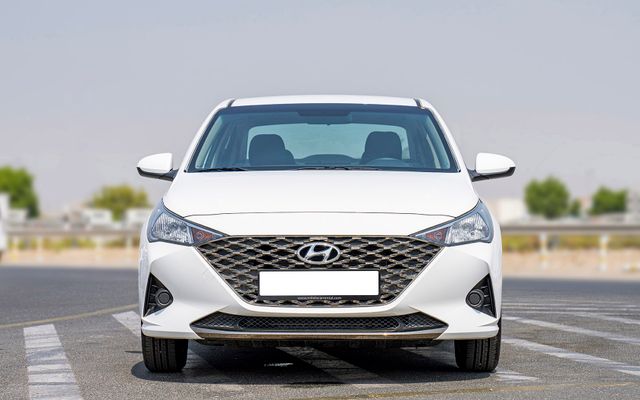 HYUNDAI ACCENT - image 3