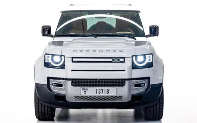 Land Rover Defender V6 110 - image 3