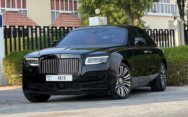 ROLLS ROYCE GHOST - image 1