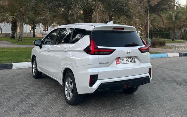 MITSUBISHI XPANDER - image 3