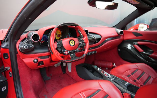 FERRARI F8 SPIDER - image 4
