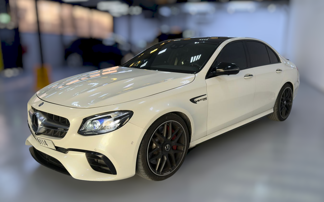 Mercedes-Benz E63 AMG - image 2