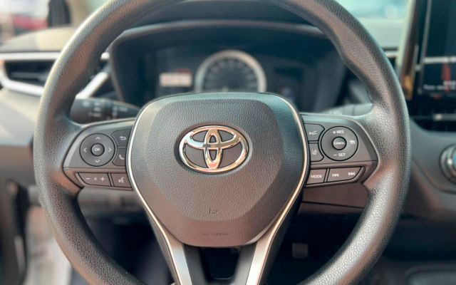 TOYOTA COROLLA - image 4