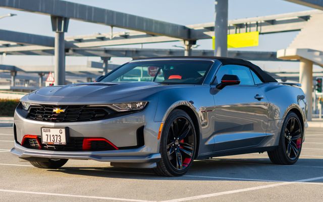 Chevrolet Camaro - image 1