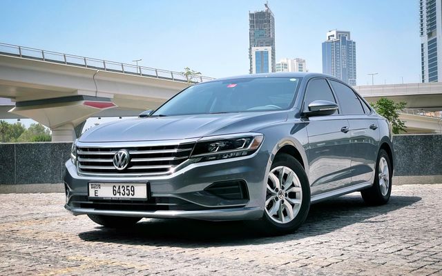 Volkswagen Passat - image 1