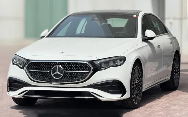 Mercedes E200 2025 - image 1