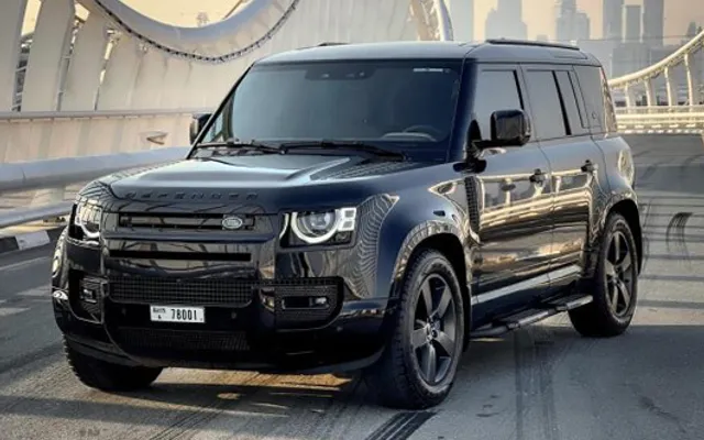 LANDROVER DEFENDER - 2024 - image 1