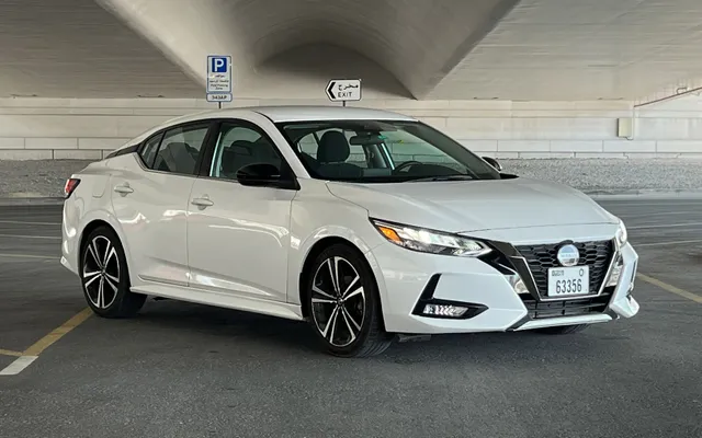 Nissan Sentra - image 4