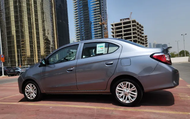 Mitsubishi ATTRAGE - image 3