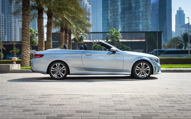 Mercedes C200 Convertible - image 3