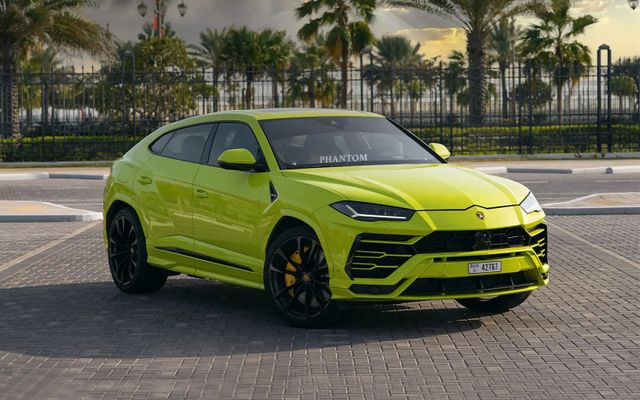 LAMBORGHINI URUS - image 1