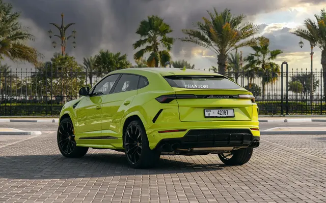 LAMBORGHINI URUS – Picture 4