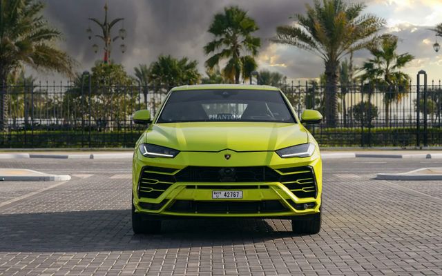 LAMBORGHINI URUS - image 3