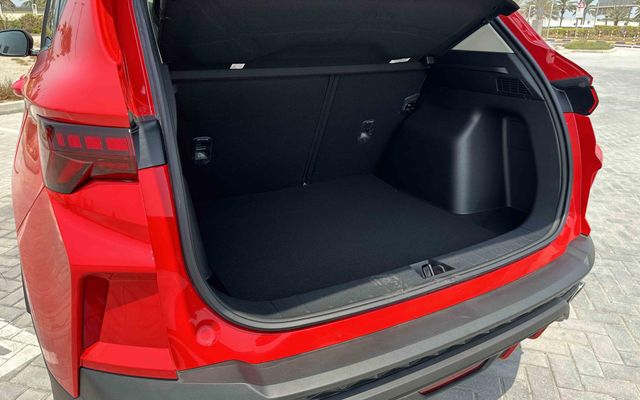 Geely Coolray Mid Option 2024 - image 4