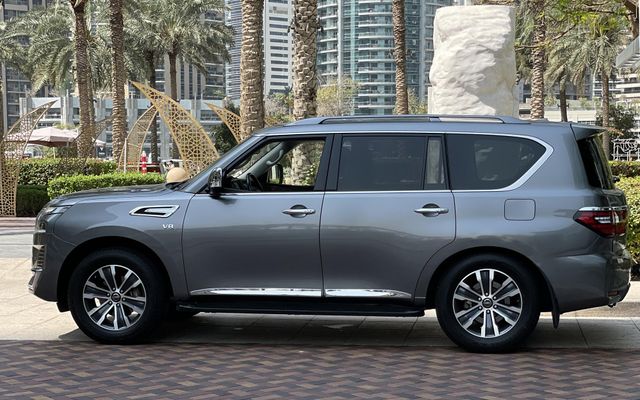 Nissan Patrol - image 3
