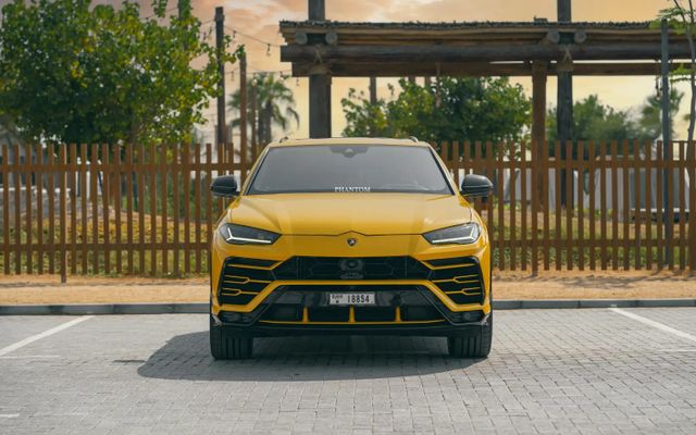 LAMBORGHINI URUS – Picture 3