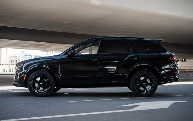 Bentley Bentayga S - image 2