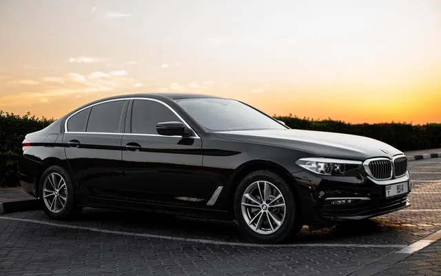 BMW 520 I - image 1