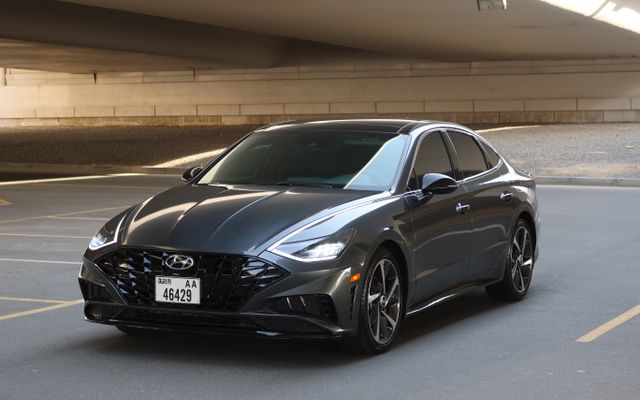 Hyundai Sonata Limited 1.6 turbo - image 1