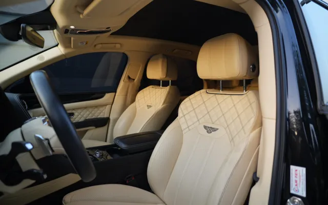 BENTLEY BENTAYGA - image 3
