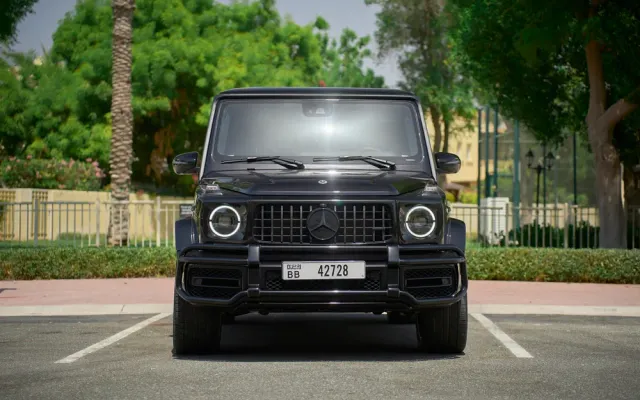 MERCEDES G63 AMG - image 2