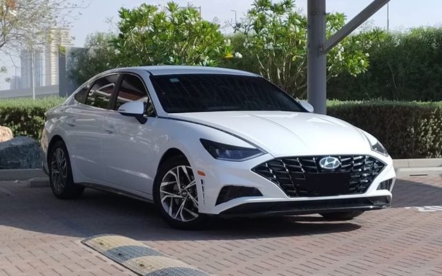 HYUNDAI SONATA - image 1