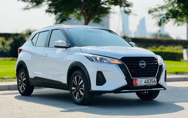 NISSAN KICKS SV - image 3