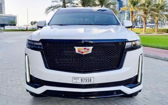 CADILLAC ESCALADE PLATINUM - 2023 - image 3