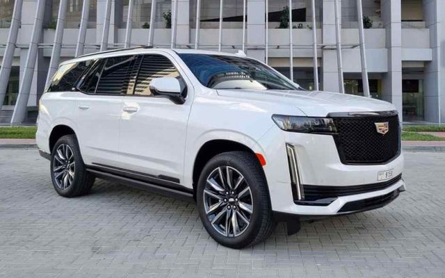 CADILLAC ESCALADE PLATINUM - 2023 - image 2