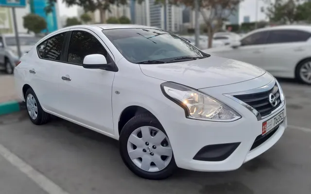 Nissan Sunny - image 1