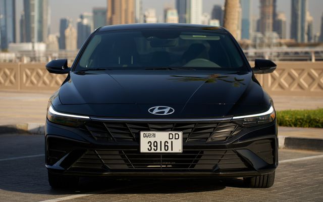 HYUNDAI ELANTRA - image 2